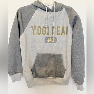 Yogi Bear Brand Jellystone Park Camp Resort Sweatshirt Hoodie Size L AZ